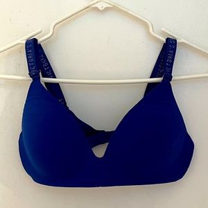 Victoria's Secret wireless t-shirt bra